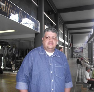 Demetrius Arantes (PT) realiza ação que seria do Prefeito Vladimir Azevedo (PSDB) viabilizando o time do Guarani de Divinópolis no Brasileirão
